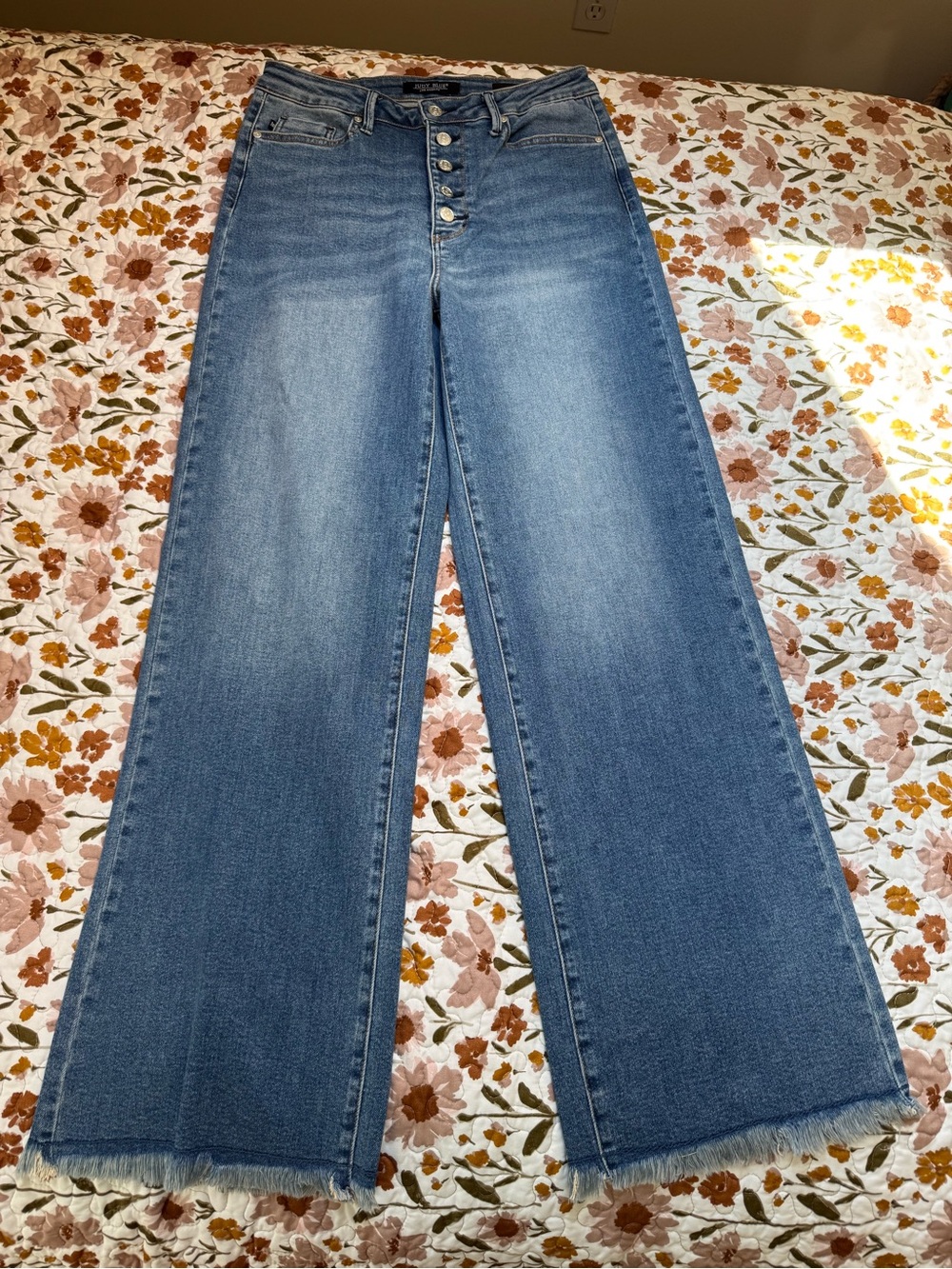 Judy Blue Medium Blue High-Rise Wide Leg Jeans with Raw Hem